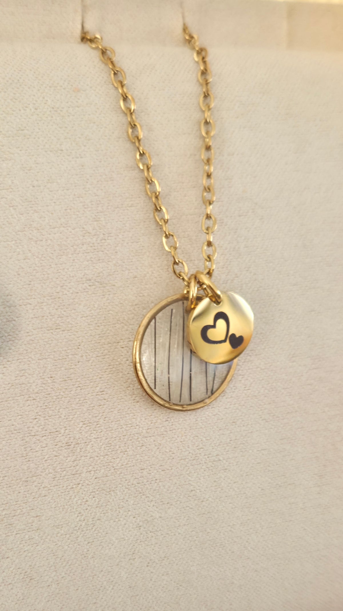 Collier " Souvenir Gravé "