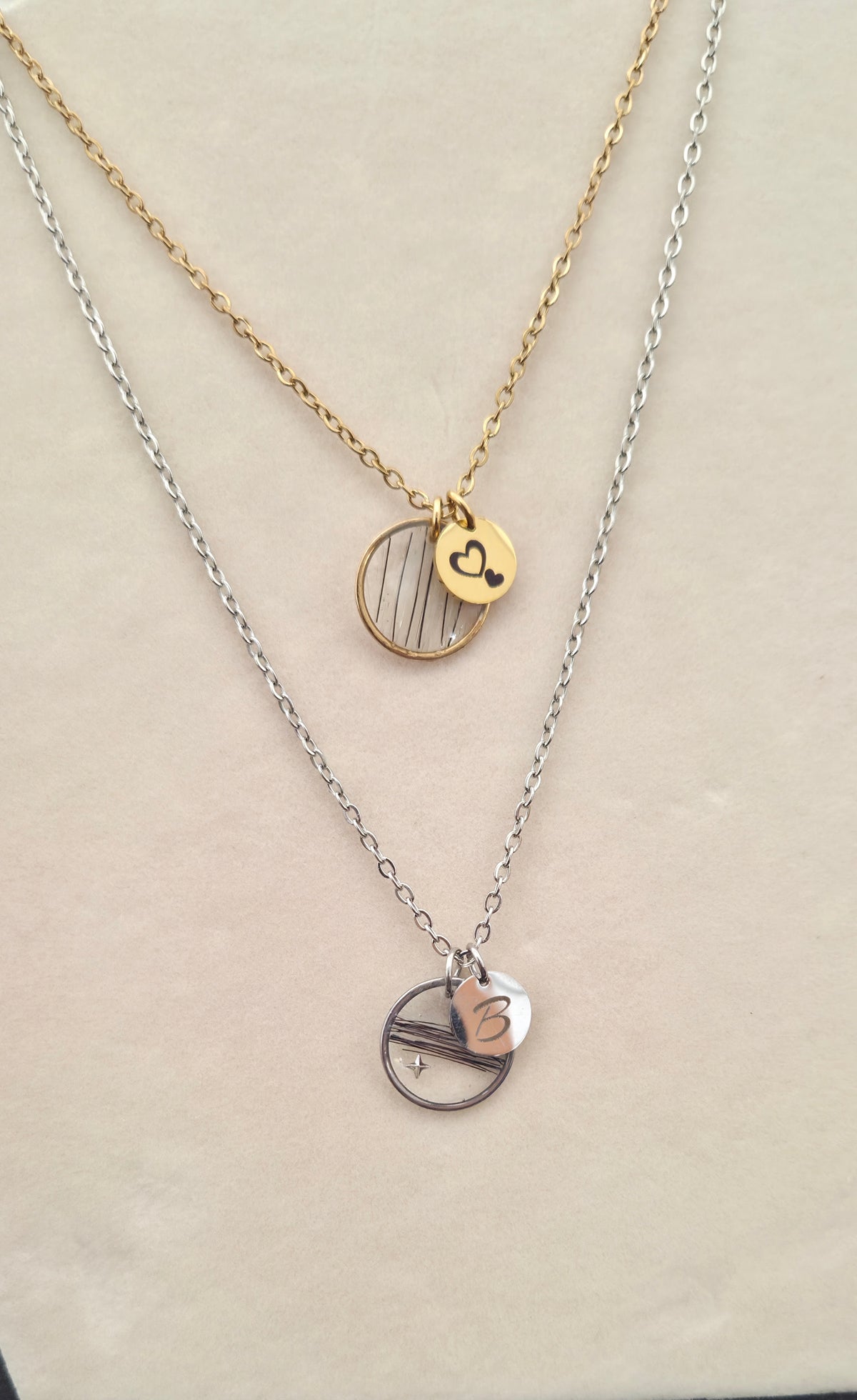 Collier " Souvenir Gravé "